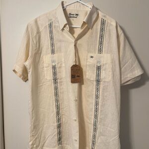 Guayabera Men's Cream Short Sleeve Shirt